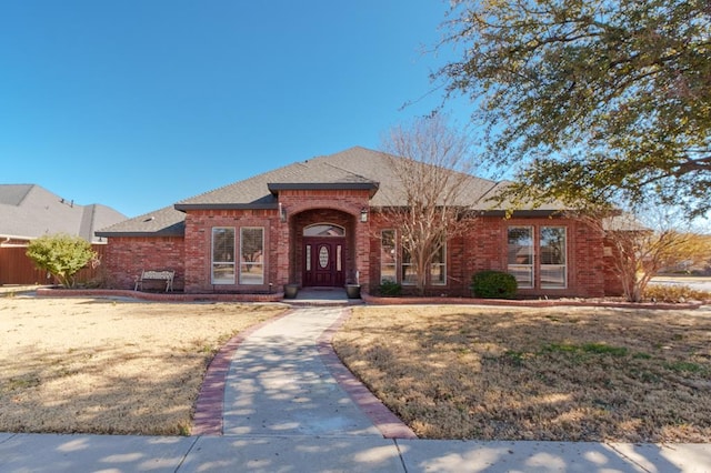 view of front of house with a front yard