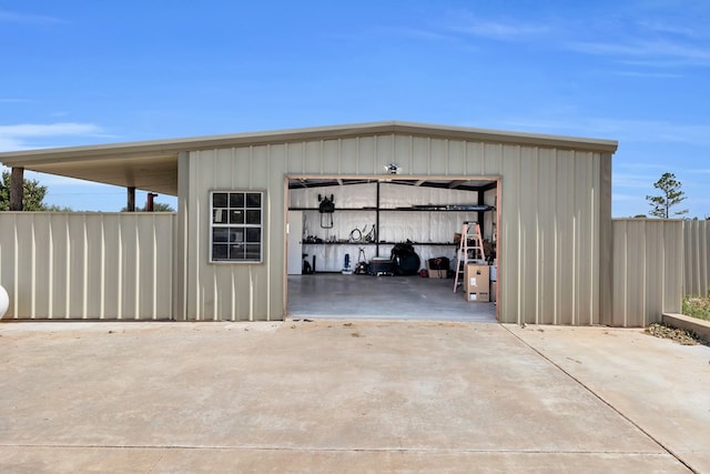 10606 E County Rd 104, Midland, TX 79706 - view of garage