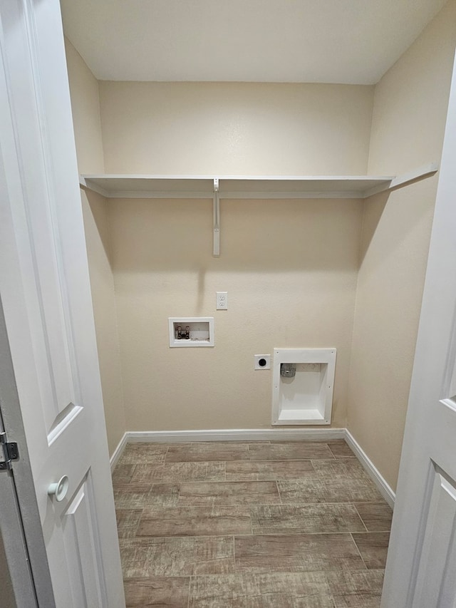 508 E Estes Ave, Midland, TX 79701 - laundry room featuring wood finished floors, hookup for an electric dryer, hookup for a washing machine, and baseboards