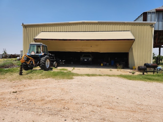 view of outdoor structure