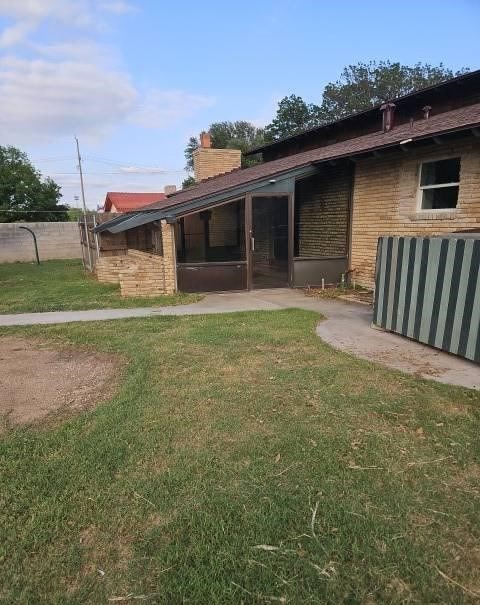 2727 E 25th St, Big Spring, TX 79720 - photo 2