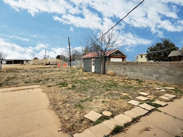 view of yard with fence