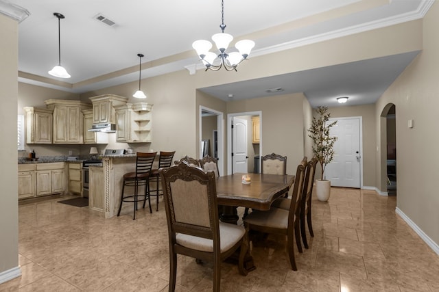 dining room featuring an inviting chandelier and ornamental molding