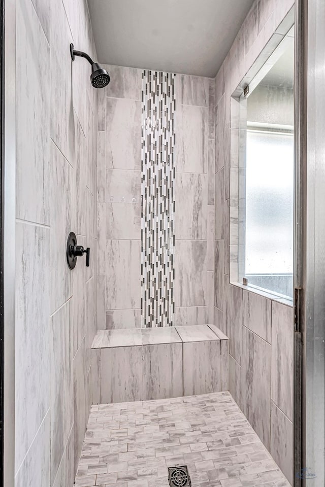 6003 Sunny Stone Dr, Midland, TX 79705 - bathroom with a tile shower