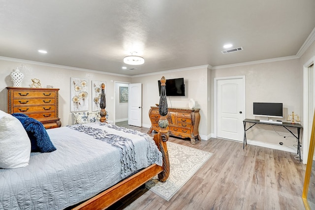 2406 Stutz Pl, Midland, TX 79705 - bedroom with wood finished floors, ornamental molding, and recessed lighting