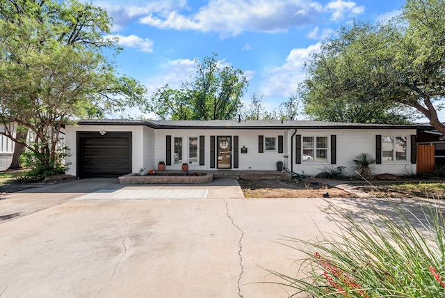 1115 Mogford St, Midland, TX 79701 - photo 3