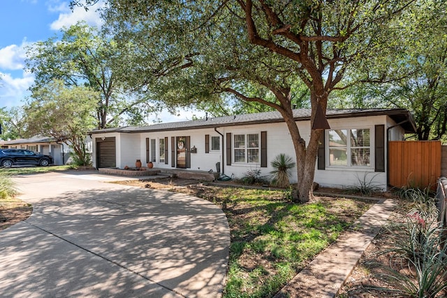 1115 Mogford St, Midland, TX 79701 - photo 4