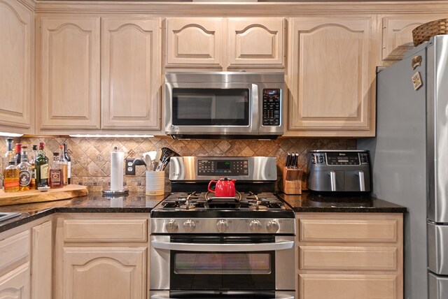 1115 Mogford St, Midland, TX 79701 - photo 17