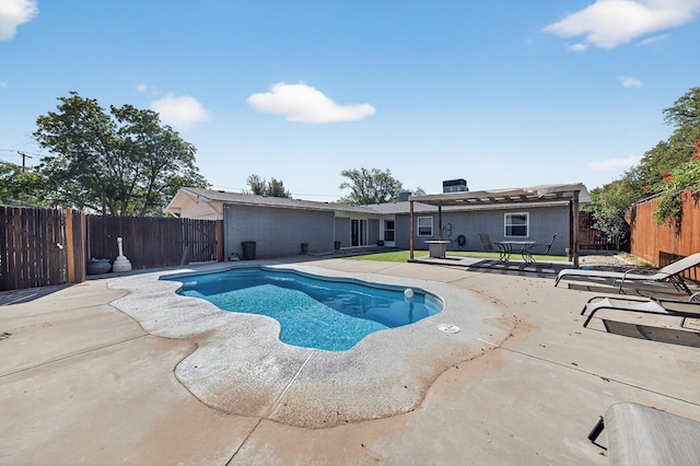 3202 Maxwell Dr, Midland, TX 79705 - view of swimming pool with a patio area and a fenced backyard