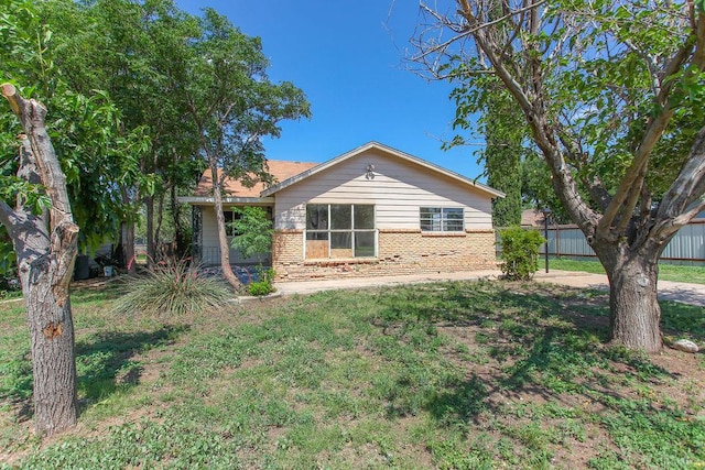 1309 Lexington Ave, Big Spring, TX 79720 - view of front facade with brick siding
