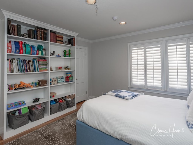1509 Bedford Dr, Midland, TX 79701 - bedroom with wood finished floors, ornamental molding, and recessed lighting