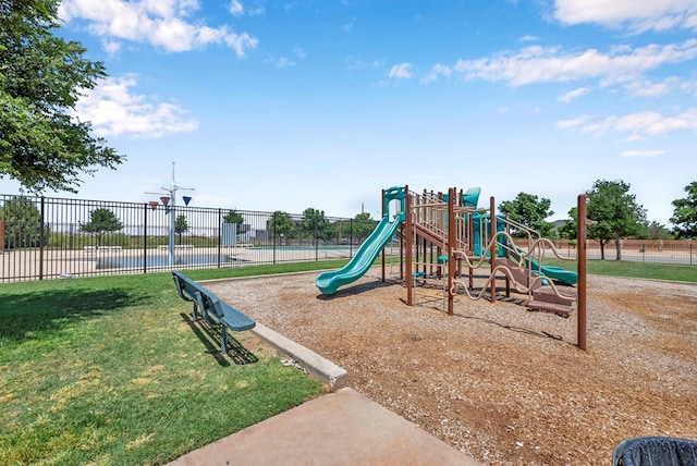 806 Revere Pl, Midland, TX 79706 - community play area with fence