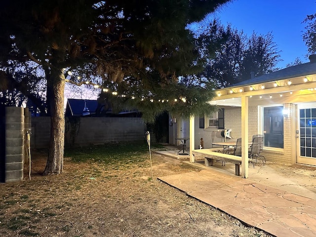 view of yard featuring a patio