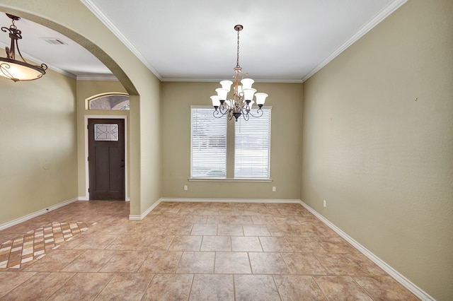 foyer featuring visible vents, arched walkways, crown molding, baseboards, and a chandelier