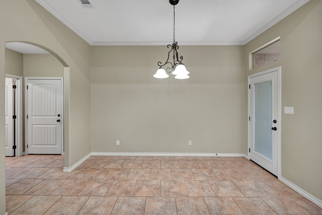 spare room with baseboards, arched walkways, an inviting chandelier, and crown molding