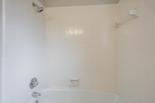 full bath with shower / bath combination