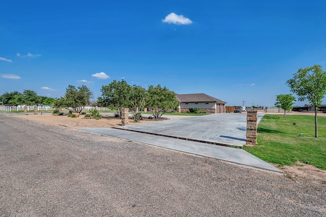 6811 W County Rd 41, Midland, TX 79707 - view of front of home with a front lawn
