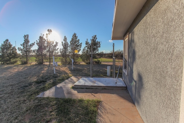 view of yard with a patio