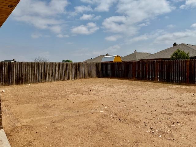 606 Memorial Ct, Midland, TX 79706 - view of yard