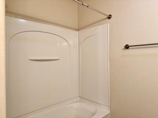 606 Memorial Ct, Midland, TX 79706 - bathroom with bathtub / shower combination