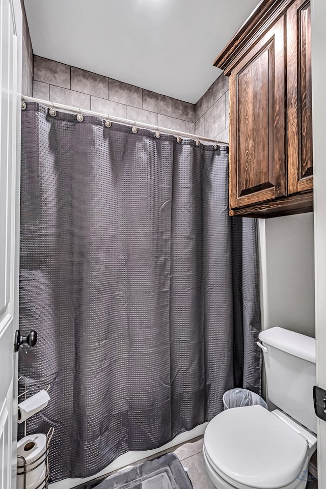 1321 Pine Ave, Midland, TX 79705 - full bath featuring toilet and curtained shower