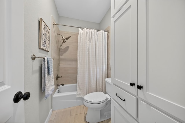 6113 Turtle Creek Rd, Midland, TX 79707 - full bathroom featuring shower / bathtub combination with curtain and wood finished floors