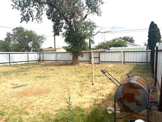 1122 E Cowden Ave, Midland, TX 79701 - view of yard