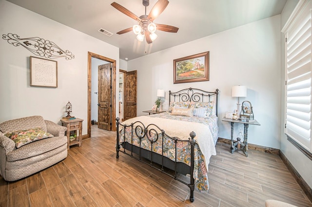 bedroom featuring ceiling fan