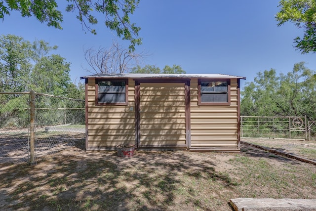 2100 Edgemere Rd, Big Spring, TX 79720 - view of shed featuring fence