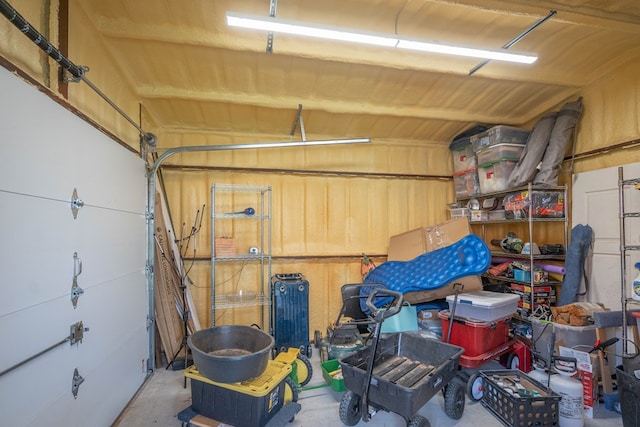 2223 S 2nd Pl, Lamesa, TX 79331 - view of garage