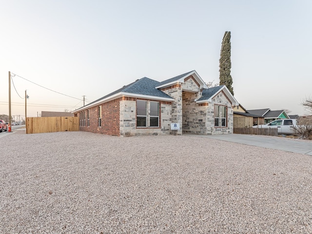 view of front of property