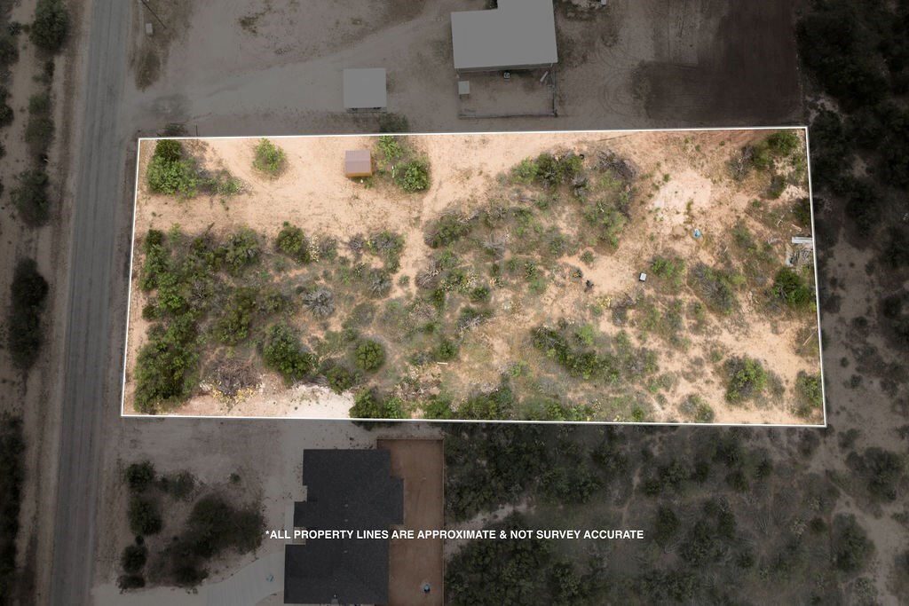 8210 Dee Rd, Big Spring, TX 79720 - photo 3