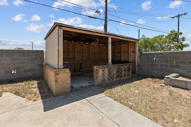 view of outbuilding