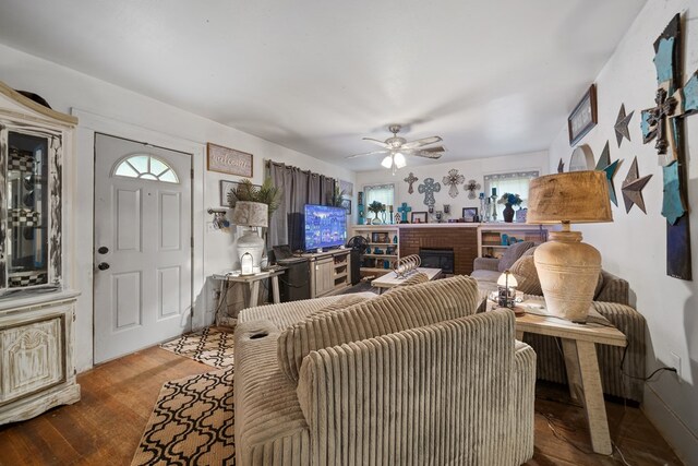 1606 Johnson St, Big Spring, TX 79720 - living room with wood finished floors and a ceiling fan