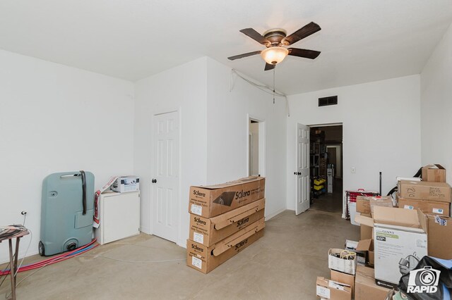 miscellaneous room with ceiling fan