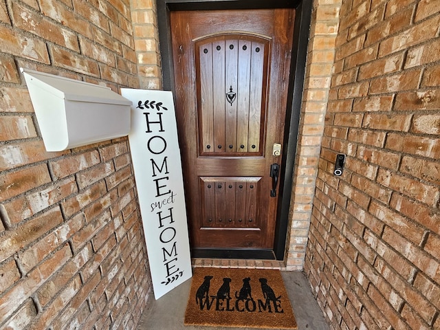 916-B Bronstad Dr, Andrews, TX 79714 - entrance to property featuring brick siding