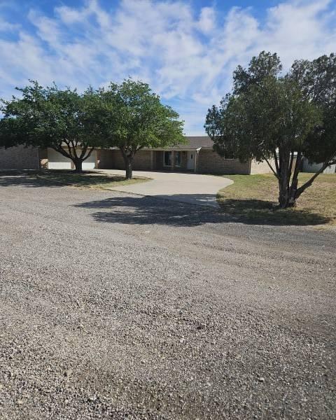 1204 Boykin Rd, Big Spring, TX 79720 - view of front of house