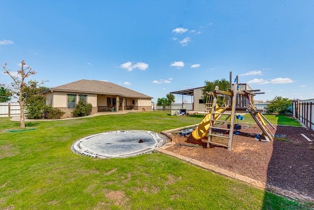 exterior space featuring a yard