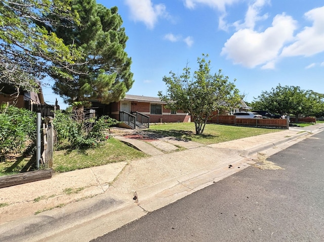 411 E Pine Ave, Midland, TX 79705 - photo 2
