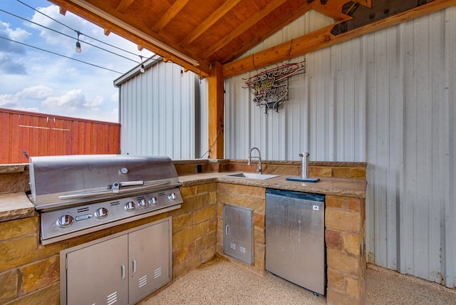 3906 Lehigh Dr, Midland, TX 79707 - view of patio with a sink