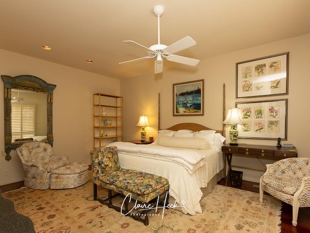 bedroom featuring ceiling fan