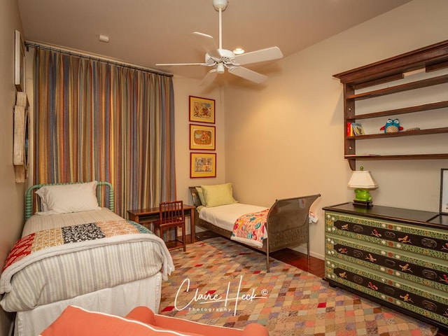 bedroom featuring ceiling fan