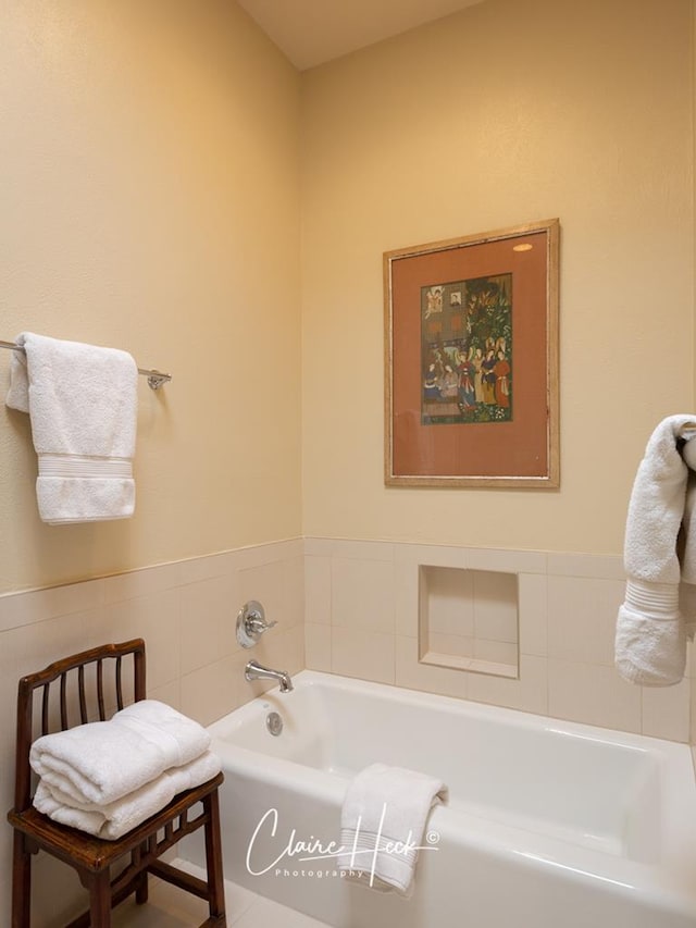 bathroom featuring a bathtub