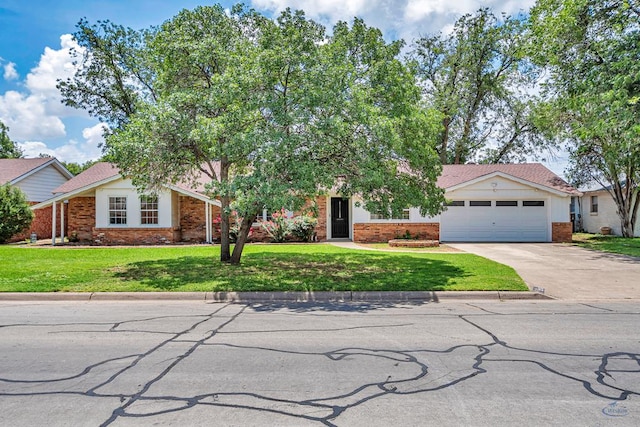 3215 Sinclair Ave, Midland, TX 79705 - photo 1