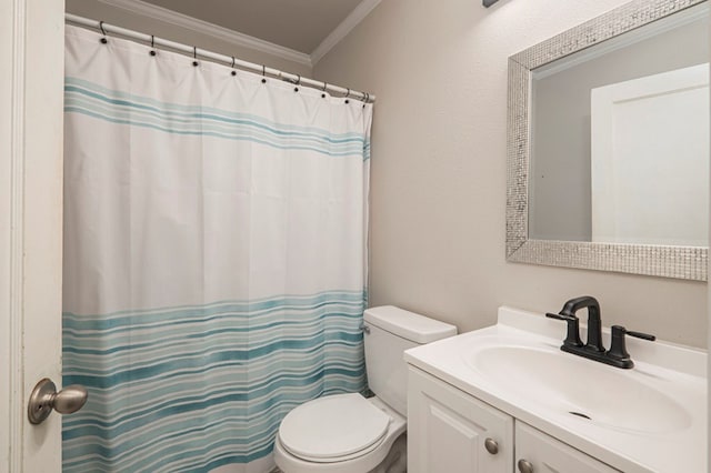 bathroom with vanity, a shower with shower curtain, toilet, and ornamental molding