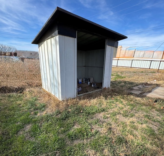 view of outdoor structure