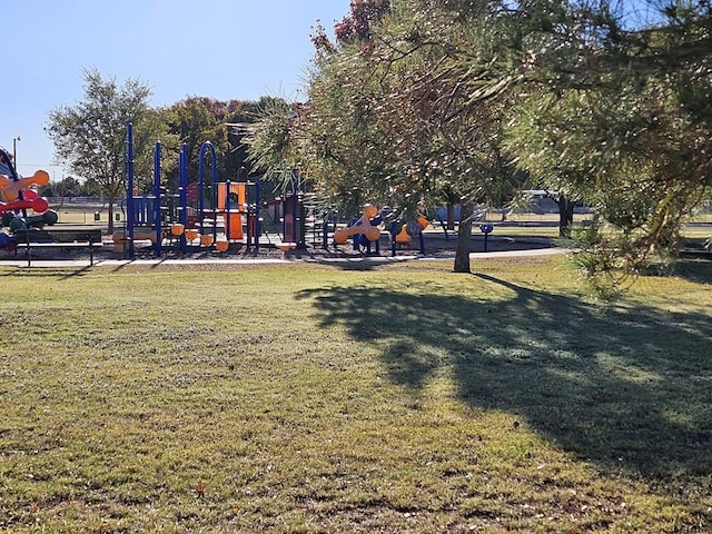 view of play area featuring a yard