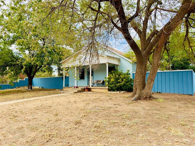 view of front of home featuring a porch