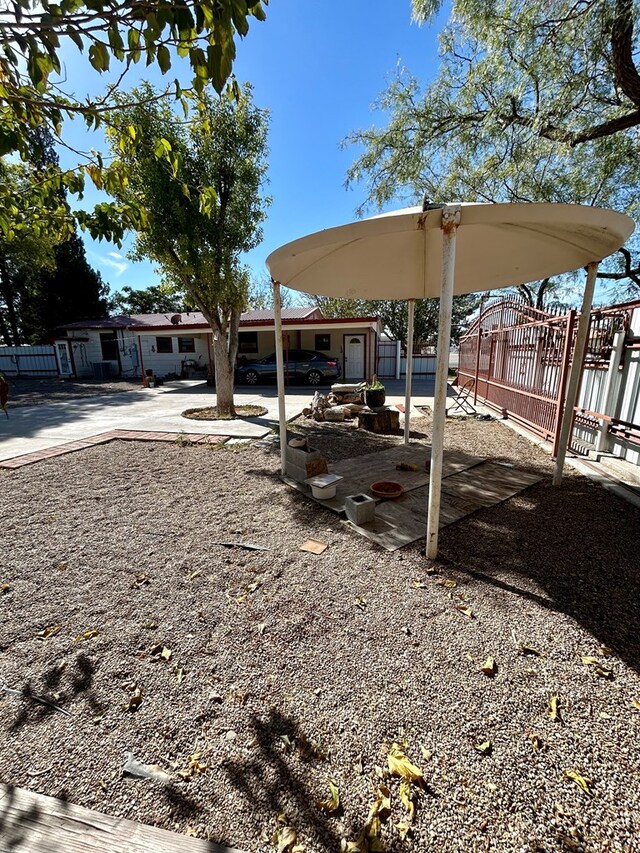 view of yard with a patio