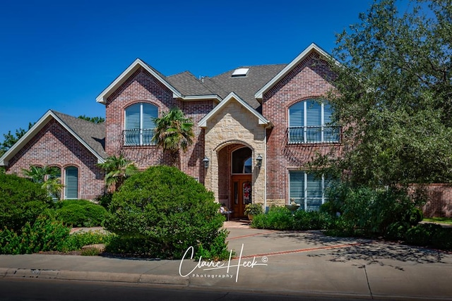 view of front property